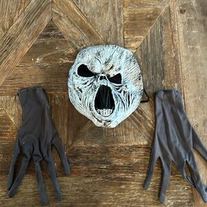 Youth Medium ghouls Halloween costume